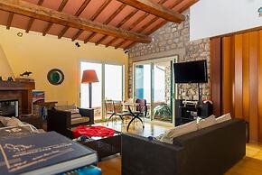 Villa Glaucos