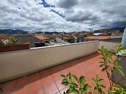 Mariscal Inn & Suites