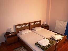Hotel Pyrgos