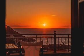 Onar Mani Suites