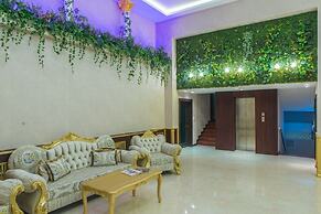 Raymond Hotel