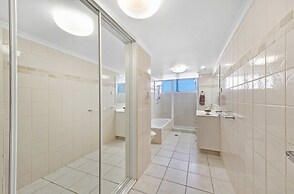 Peninsula Resort - Private Apartments