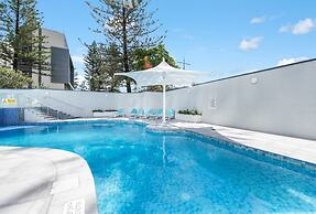 Peninsula Resort - Private Apartments