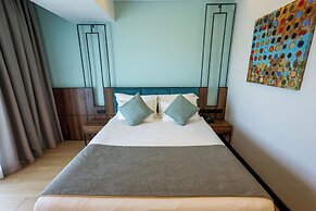 Leaf Port Hotel