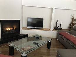 Hakuba West Coast Inn Villa