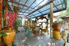 OYO Maesri Resort