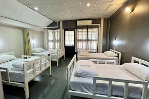 Baan Lanna At Phrasingh