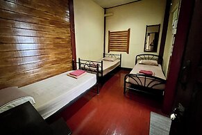 Baan Lanna At Phrasingh