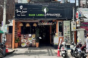 Baan Lanna At Phrasingh