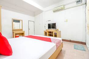 OYO 525 MRT Phetkasem 48 Place