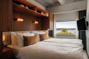 Ellery Beach House