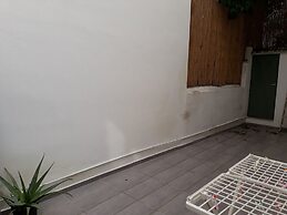 Beautiful Modern Aprt with 1BR in DT Athens