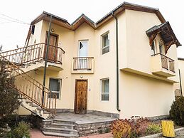 Armenian Village Park Hotel
