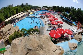 Armenian Village Park Hotel