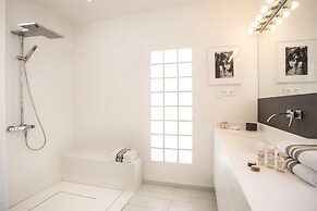 Villa ONE