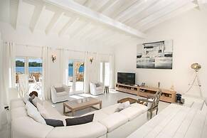 Villa ONE
