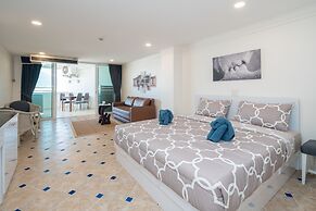 Phuket Palace Condominium by Ale