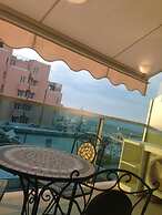 Embassy Aparthotel