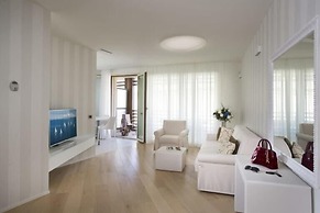 Embassy Aparthotel