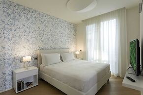 Embassy Aparthotel