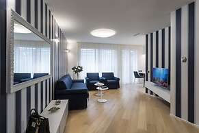 Embassy Aparthotel