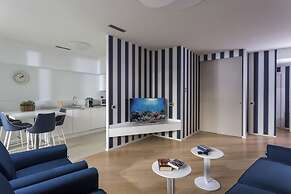 Embassy Aparthotel