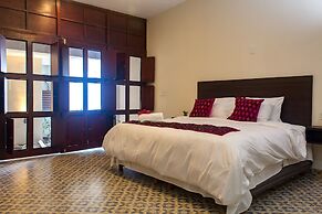 Hotel Maculís