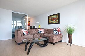 Luxury Open-concept & Lake View
