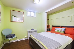 Colourful 2-bedroom Apartment