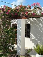 Maria-Maria Hotel