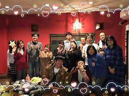 Happy Closet & Wasamon Hostel