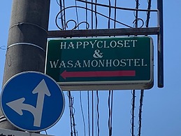 Happy Closet & Wasamon Hostel