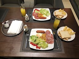 Golden Season Hotel