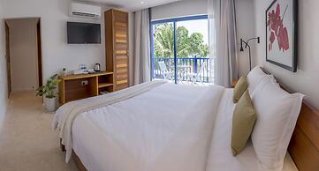 The B Resort