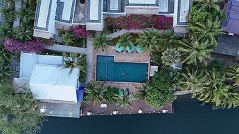 The B Resort