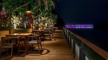 The B Resort