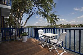 The B Resort