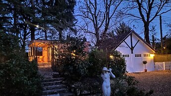 Thatched Eaves