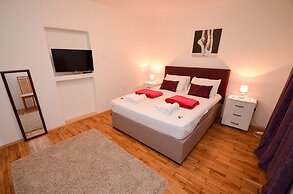 Apartments Tea Kotor