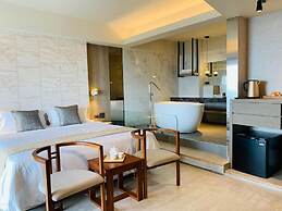 TWO Easy Inn