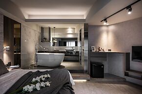 TWO Easy Inn