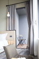 TWO Easy Inn