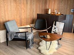TWO Easy Inn
