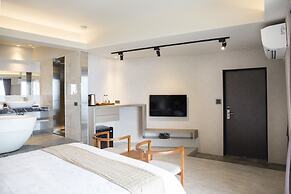 TWO Easy Inn