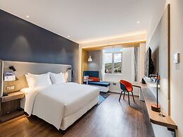 Holiday Inn Express Litang by IHG