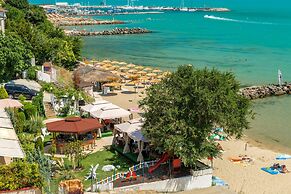 Hotel Iris Beach