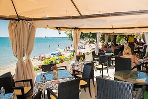 Hotel Iris Beach
