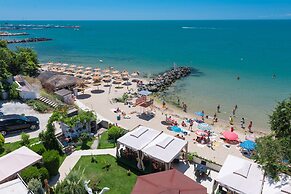 Hotel Iris Beach