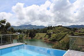 Paradise Lake Hotel