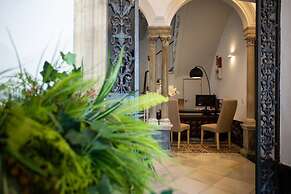 Plazuela del Carbón Suites